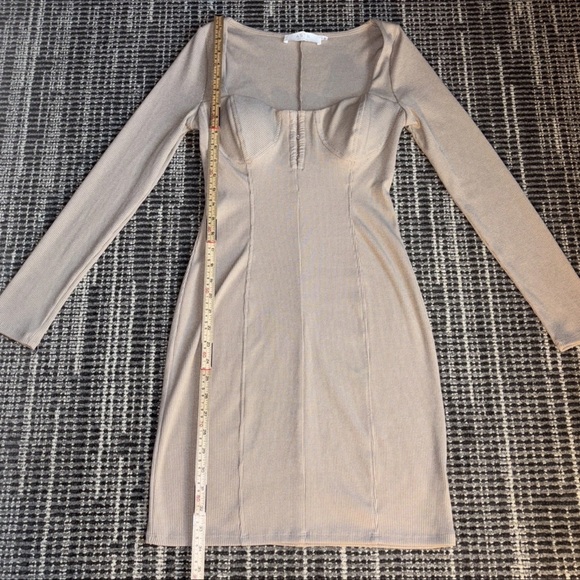 ASTR The Label Bustier‎ Tan Neutral Bodycon Mini Ribbed Dress Sz M Long Sleeve - Picture 6 of 14